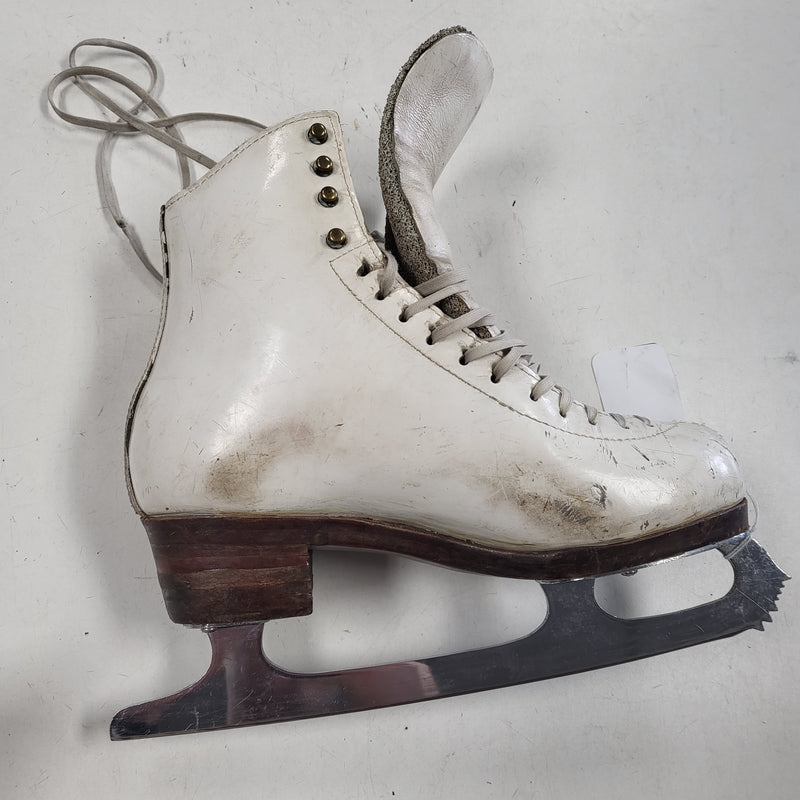 Load image into Gallery viewer, Used Harlick High Tester Figure Skates W 7 1/2
