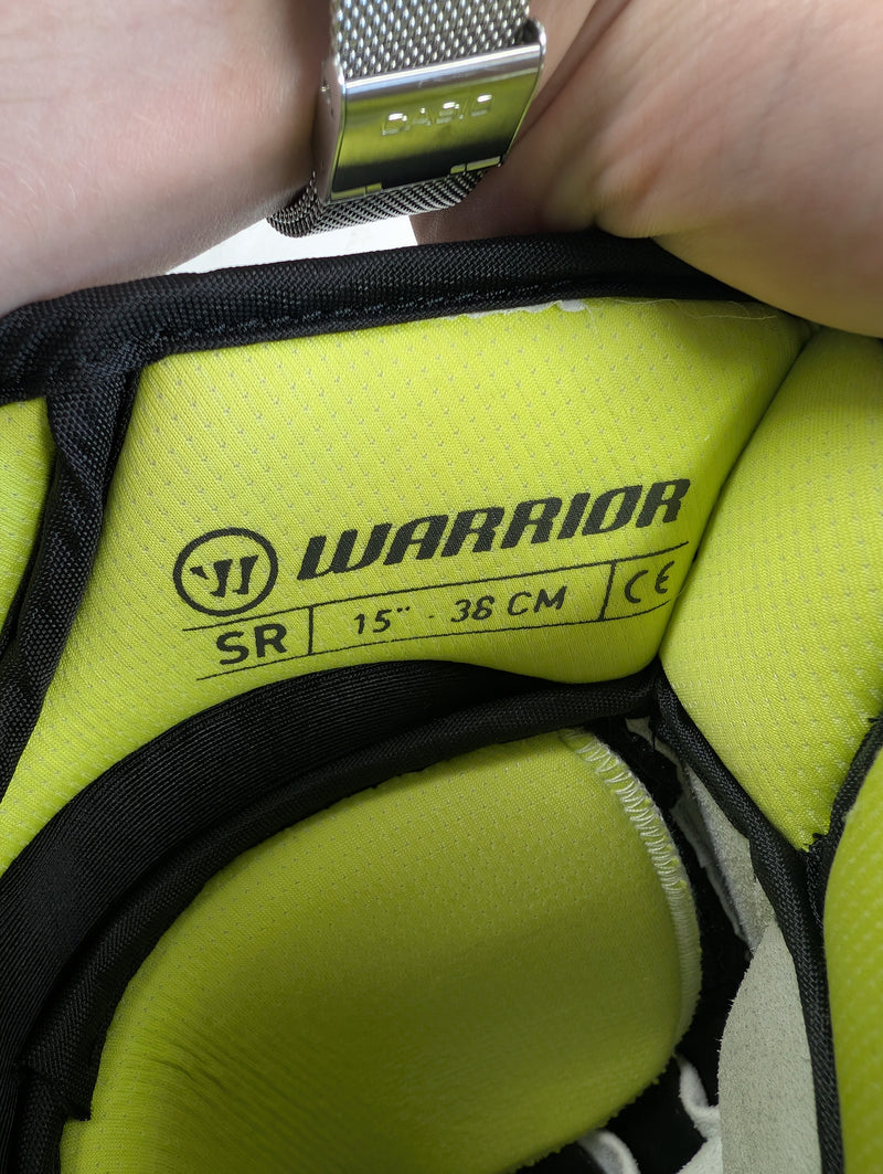Load image into Gallery viewer, Used Warrior Alpha DX Pro Senior 15&quot; Pro Stock Hockey Gloves
