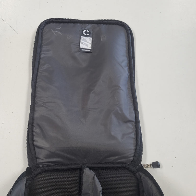 Load image into Gallery viewer, Used Callaway Golf Deluxe Travel Shoe Bag Zippered Handled Extra Pockets
