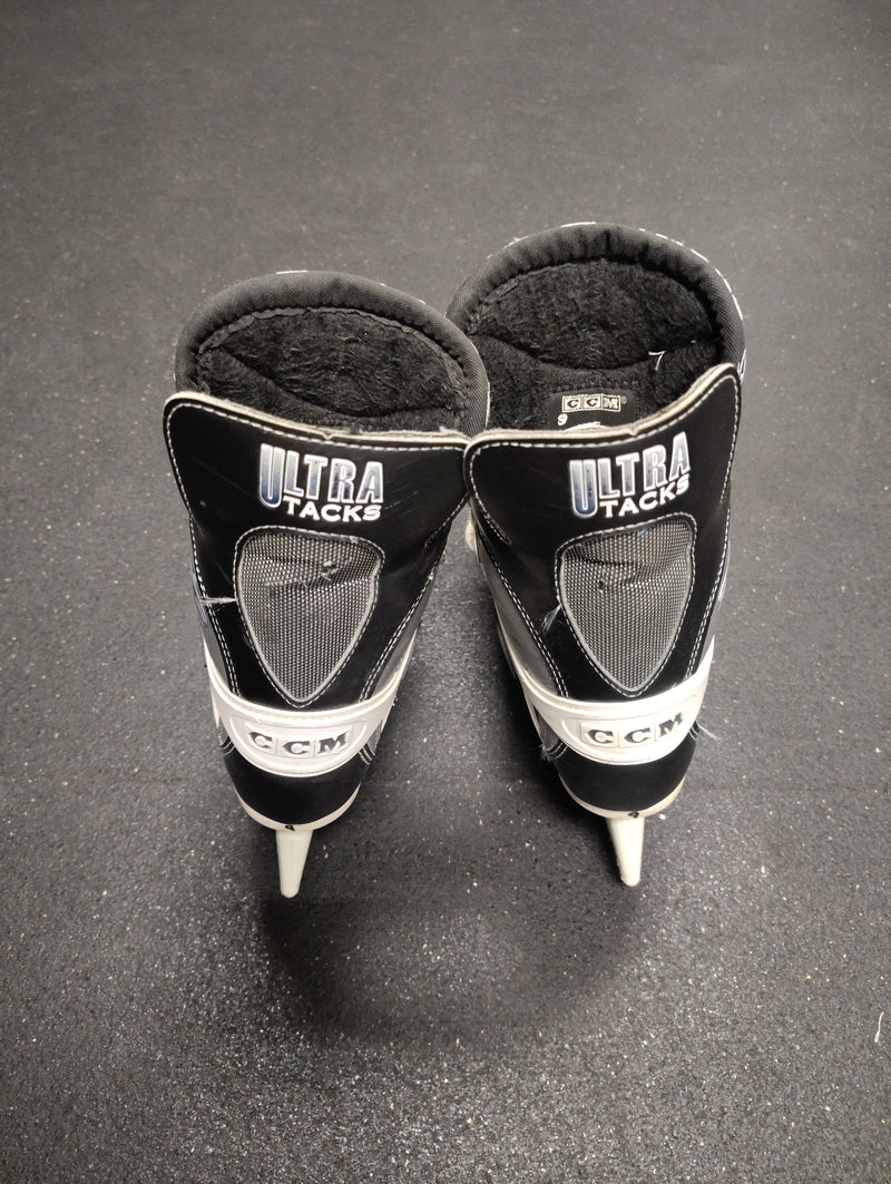 Load image into Gallery viewer, Used CCM Prolite 3 Hockey Skates Size 9
