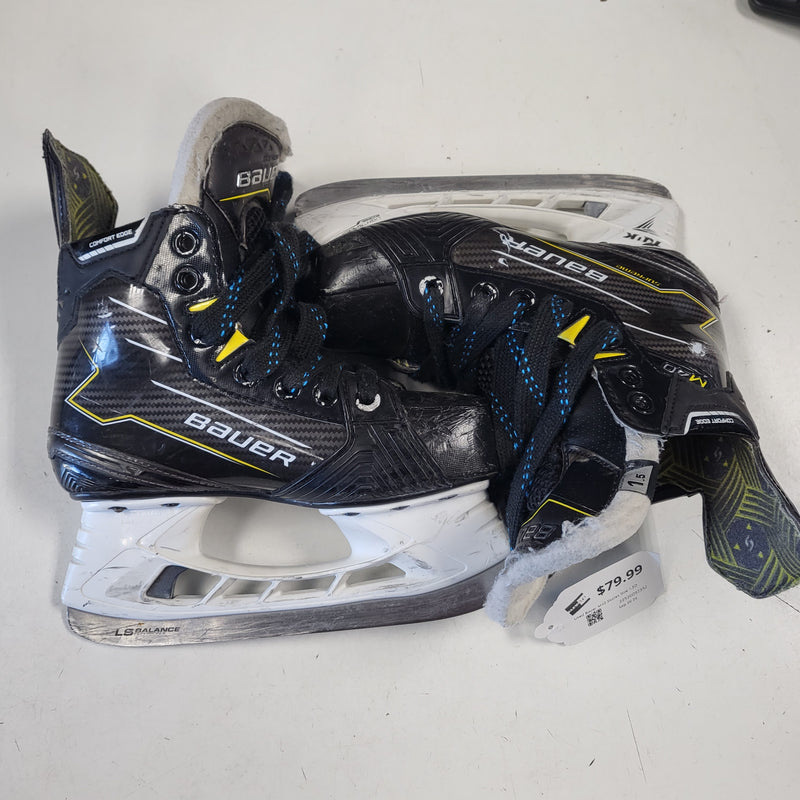 Load image into Gallery viewer, Used Bauer M40 Skates Size 1.5D
