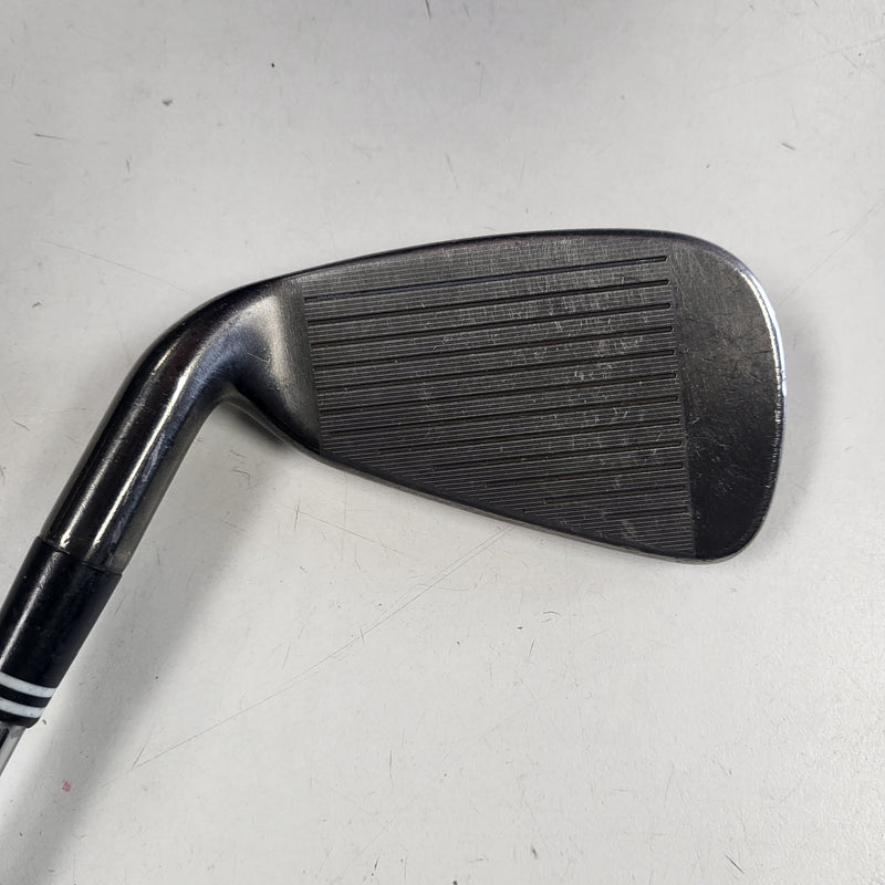 Load image into Gallery viewer, Used Cleveland CG7 Tour Black RH Iron Set 3-9, PW
