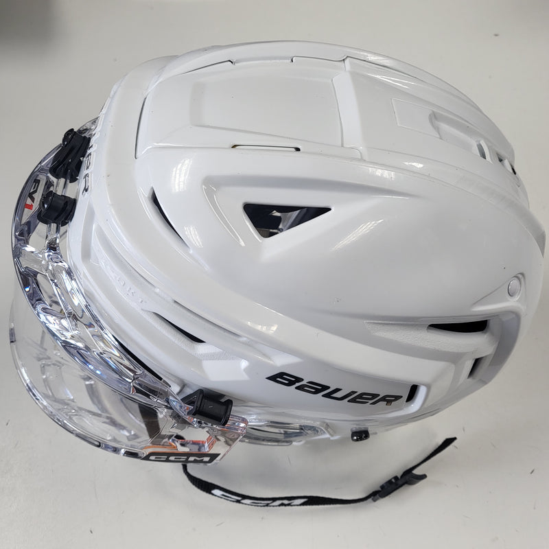 Load image into Gallery viewer, Used Bauer Reakt 155 Hockey Helmet With Face Shield

