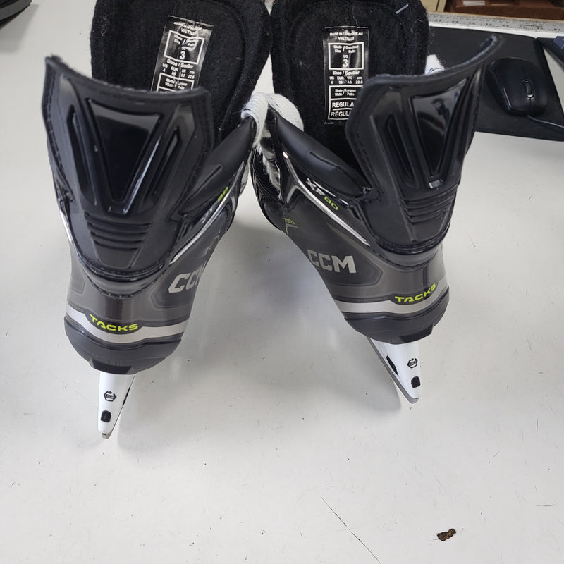 Load image into Gallery viewer, Lightly Used CCM Tacks XF 80 Size 3 Hockey Skates
