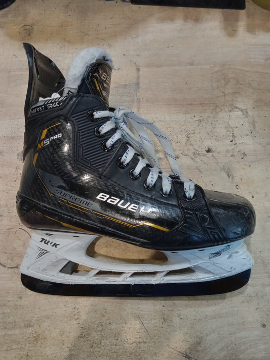 Used Bauer Supreme M5 Pro Int. 4.5 Fit 3 Hockey Skates