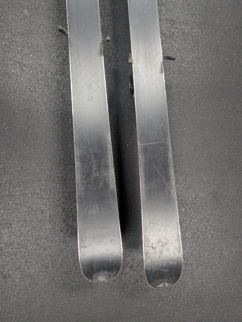 Load image into Gallery viewer, Used Head Liquidmetal Monster 182cm Downhill Skis W/Bindings
