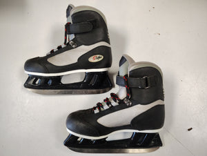 Used Jackson Ultima Softec Hockey Skates - Size: 3