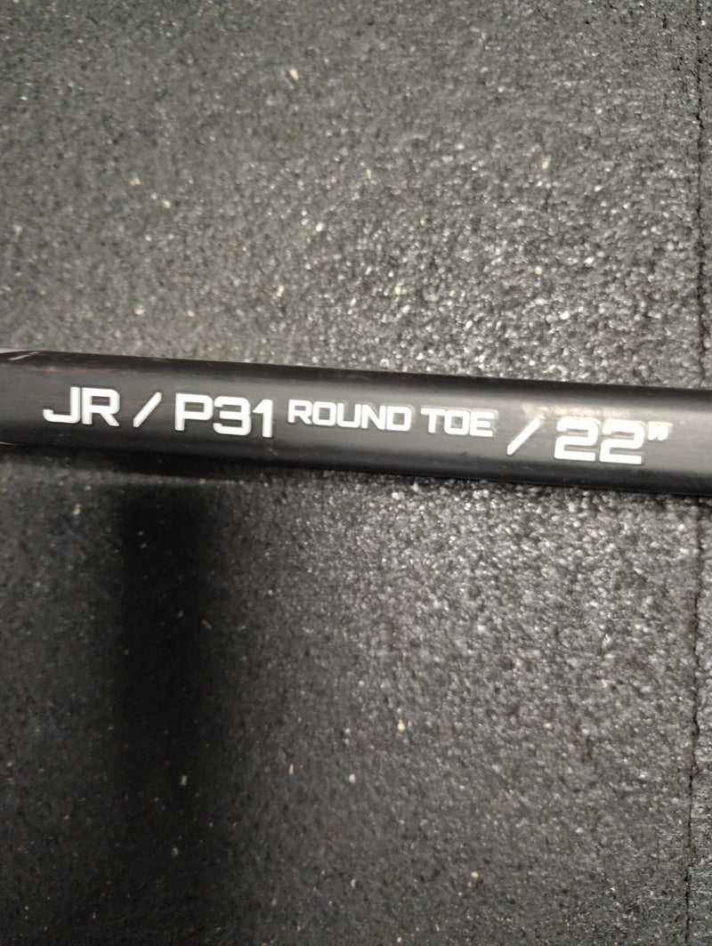 Load image into Gallery viewer, Used Bauer Elite Hockey Goalie Stick - Jr/P31 round toe/22"
