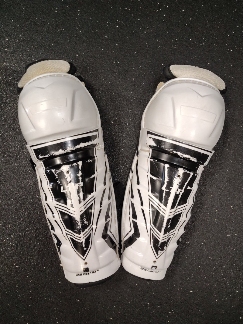 Load image into Gallery viewer, Used White CCM Tacks Hockey Shin Guards 10" Inch
