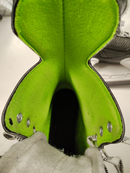 Used Bauer XLS Hockey Skates Size 3.5