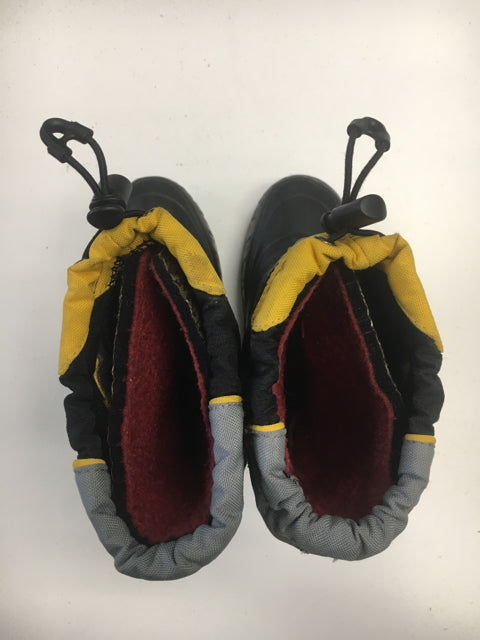 Load image into Gallery viewer, Used kamik Black/Yellow/Grey Jr Size 12 Winter Boots
