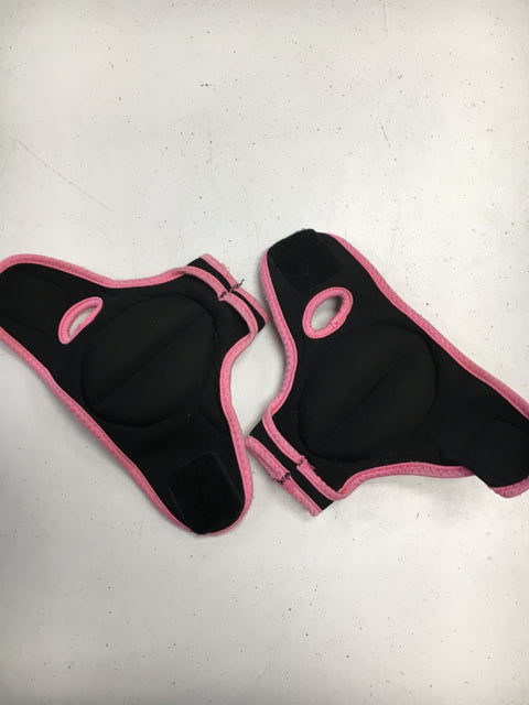 Load image into Gallery viewer, Used Altus Black/Pink Womens Boxing Training Gloves
