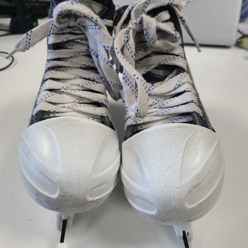 Load image into Gallery viewer, Used CCM Super Tacks 652 Goalie Skates
