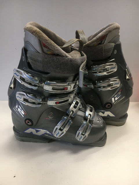 Load image into Gallery viewer, Nordica Silver Size 23.5 / 5.5 Used Downhill Ski Boots
