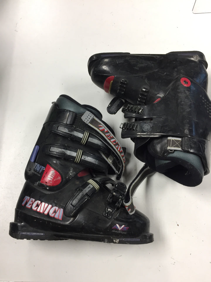 Load image into Gallery viewer, Tecnica TNT Carbon Tech Black/Red/Blue Size 267 mm Used Downhill Ski Boots
