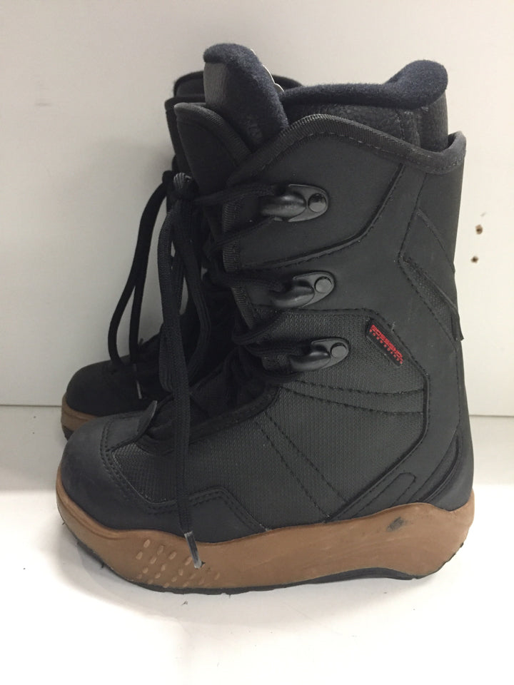 Load image into Gallery viewer, Rossignol Rider Black Boys Size Specific 3 Used Snowboard Boots
