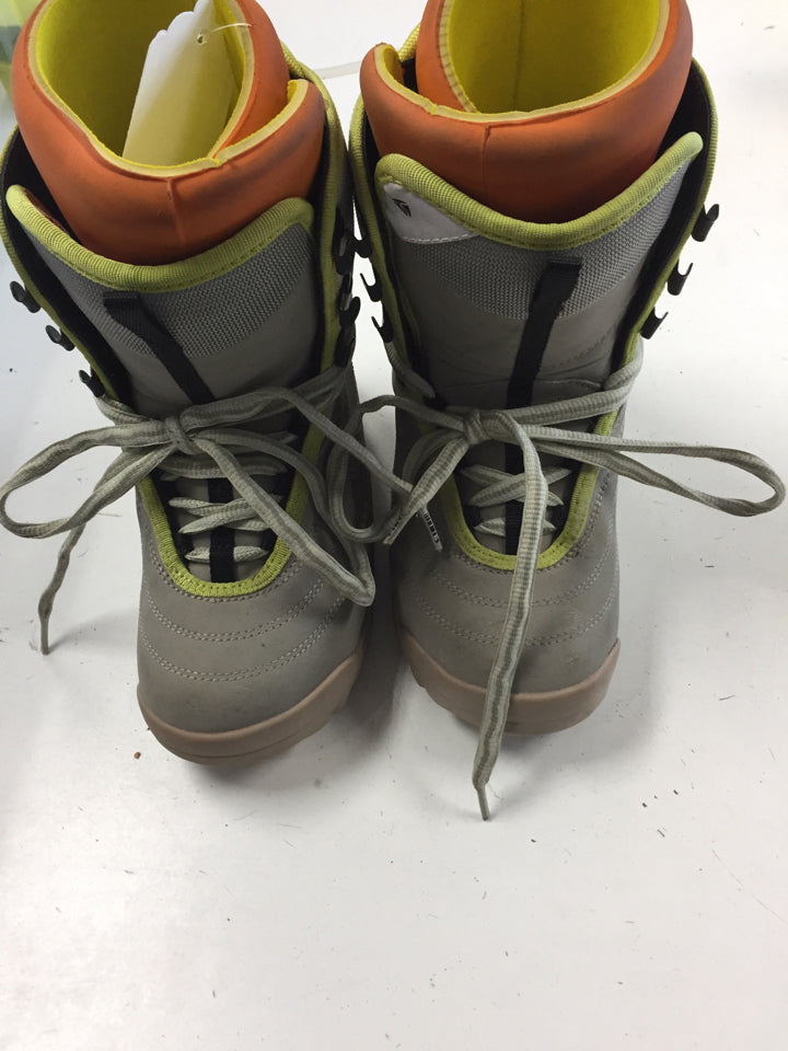 Load image into Gallery viewer, Burton Freestyle Grey/Yellow/Orange Jr. Size Specific 5 Used Snowboard Boots
