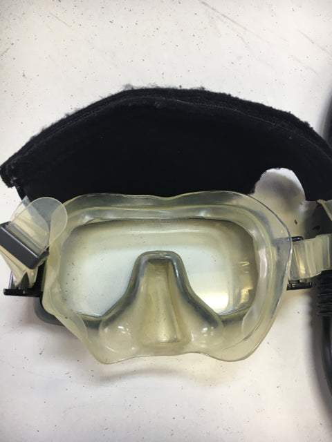 Load image into Gallery viewer, Deep See Size Group JR Used Swim Goggles
