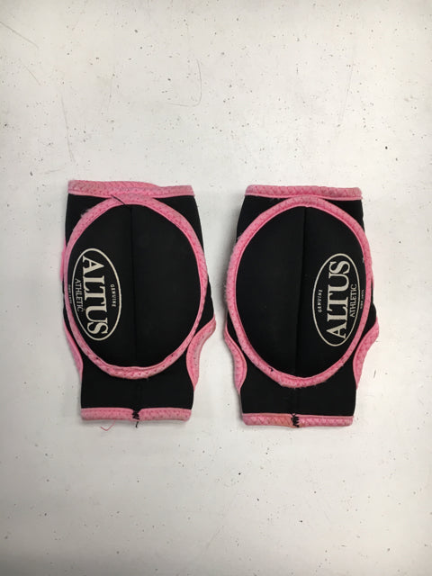 Load image into Gallery viewer, Used Altus Black/Pink Womens Boxing Training Gloves
