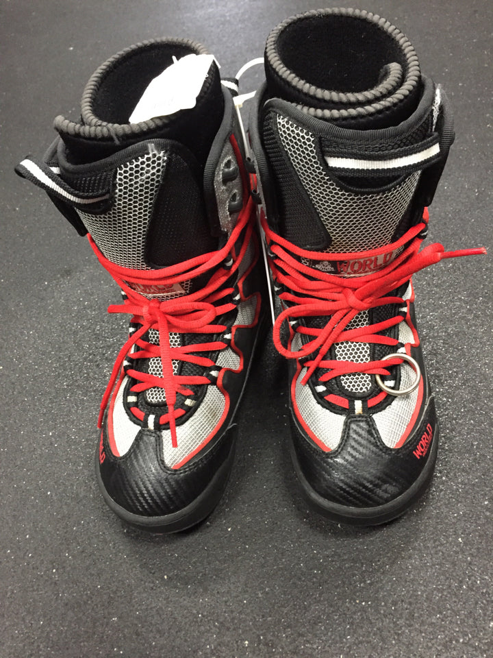 Load image into Gallery viewer, World Industries Black/Red Mens Size Specific 6 Used Snowboard Boots
