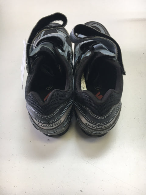 Load image into Gallery viewer, Specialized Black/Blue 7.5 Used Biking Shoes
