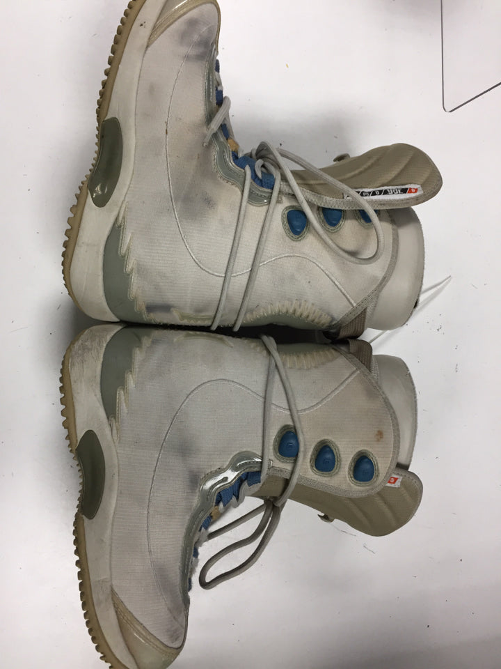 Load image into Gallery viewer, Burton Ion Beige/Blue Womens Size Specific 8 Used Snowboard Boots
