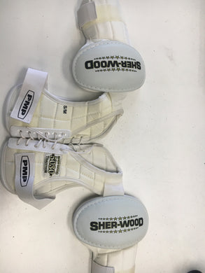 Sherwood 5030 Tradition Youth Size S/M Used Hockey Shoulder Pads