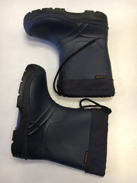 kamik Navy Size Specific 5 Used Boots