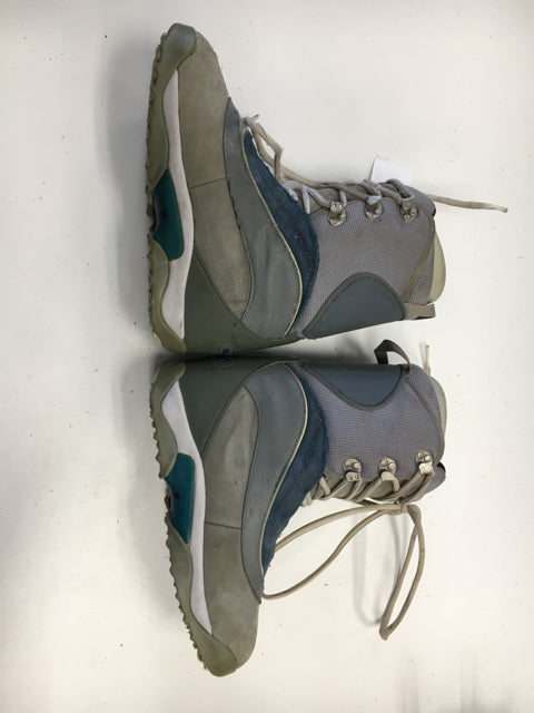 Load image into Gallery viewer, Used Burton Freestyle Gray/Blue Womens Size 8 Snowboard Boots
