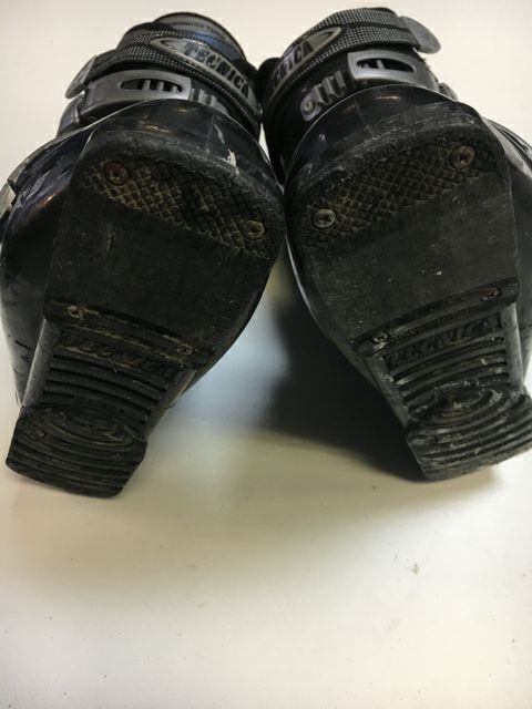 Load image into Gallery viewer, Tecnica EXP x Black Size 5.5 287mm Used Downhill Ski Boots
