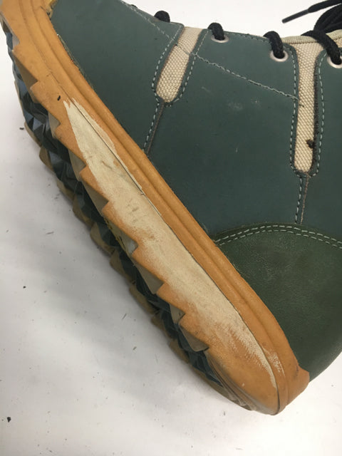 Used Burton MOTO Green/Cream/Blue Womens Size 7 Snowboard Boots