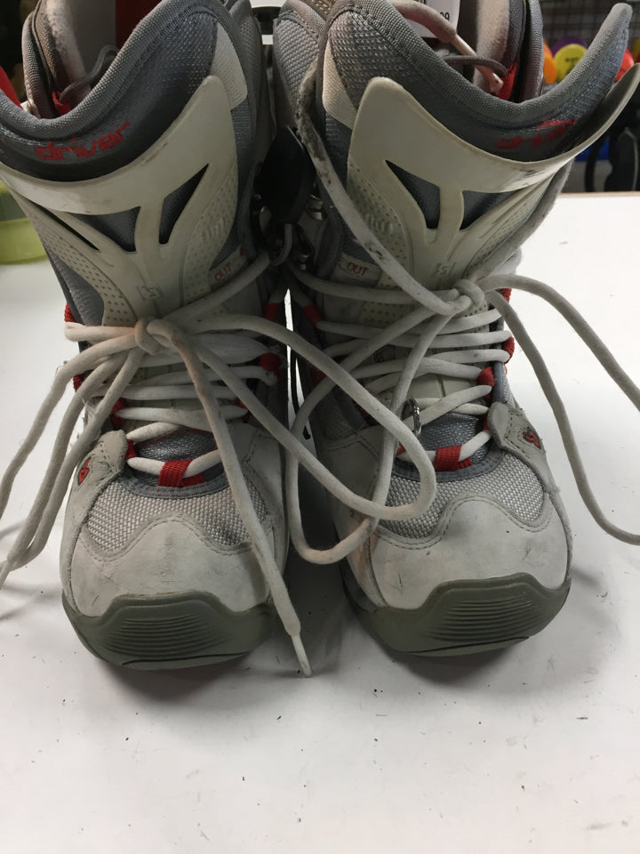 Load image into Gallery viewer, Burton White JR Size Specific 6.5 Used Snowboard Boots
