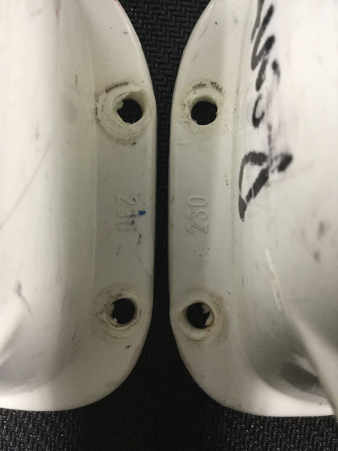 TUUK Custom + L/R Size 230mm Used Hockey Skate Holder