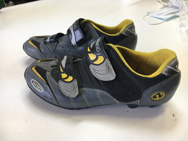 Load image into Gallery viewer, Used Shimano SR 7 MTB Biking Shoes w/ SPD cleats
