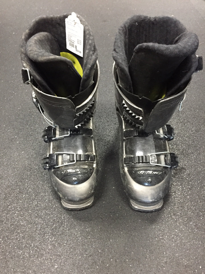 Load image into Gallery viewer, Nordica Black Size 310mm Used Downhill Ski Boots
