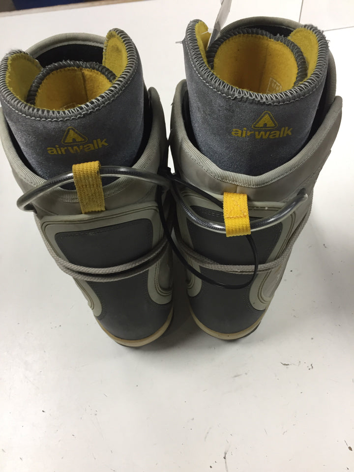 Load image into Gallery viewer, Airwalk CYM Grey/Yellow Mens Size Specific 6 Used Snowboard Boots
