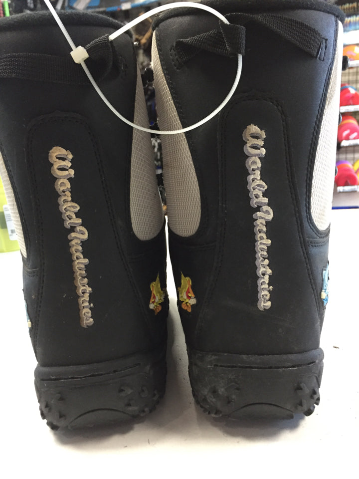 Load image into Gallery viewer, World Industries Battle Silver/Black Jr. Size Specific 5 Used Snowboard Boots
