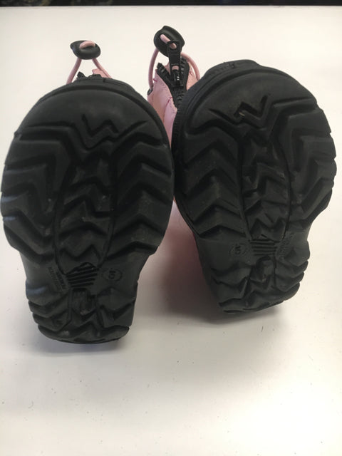 Used kamik Pink/Black Kids Size 5 Winter Boots