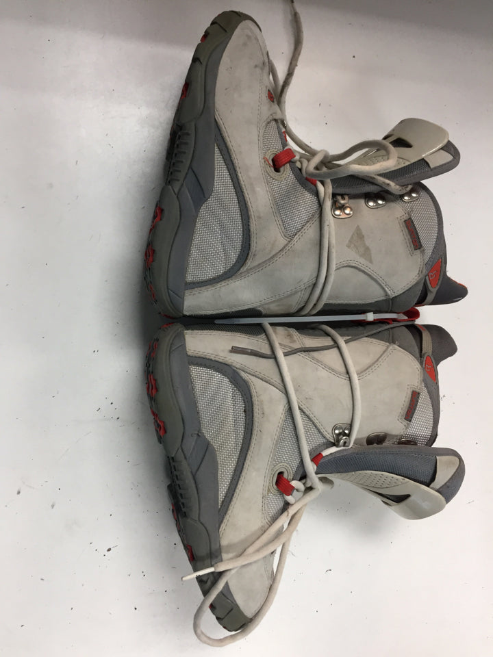 Burton White JR Size Specific 6.5 Used Snowboard Boots