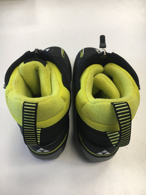 Load image into Gallery viewer, Used Fischer XJ Sprint Black/Neon Yellow Sr Size 38 NNN Cross Country Boots
