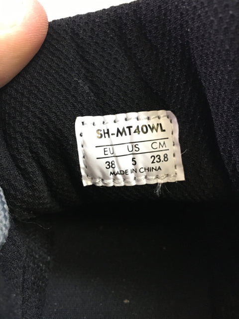 Shimano SH-MT40WL Gray Adult 5 New w/o tags MTB Biking Shoes