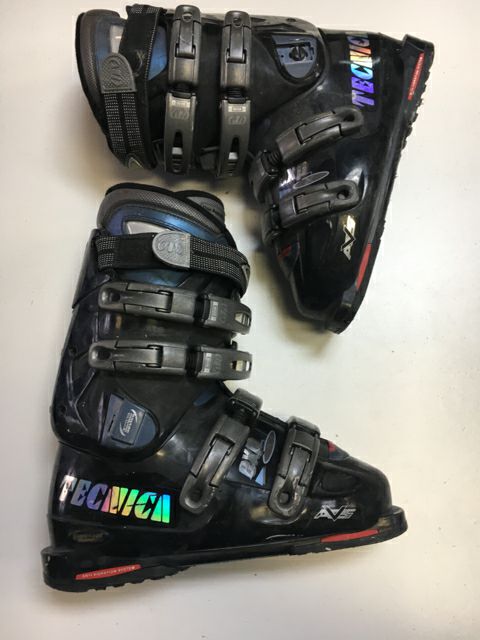 Load image into Gallery viewer, Tecnica EXP x Black Size 5.5 287mm Used Downhill Ski Boots
