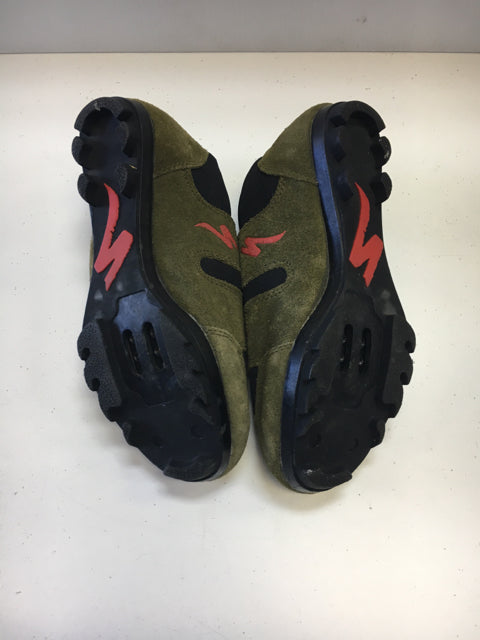 Load image into Gallery viewer, Specialized Womens Size 5.5 / Size 37 Used MTB Biking Shoes

