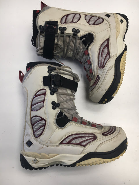 Load image into Gallery viewer, Used Vans White Womens Size 7.5 Snowboard Boots
