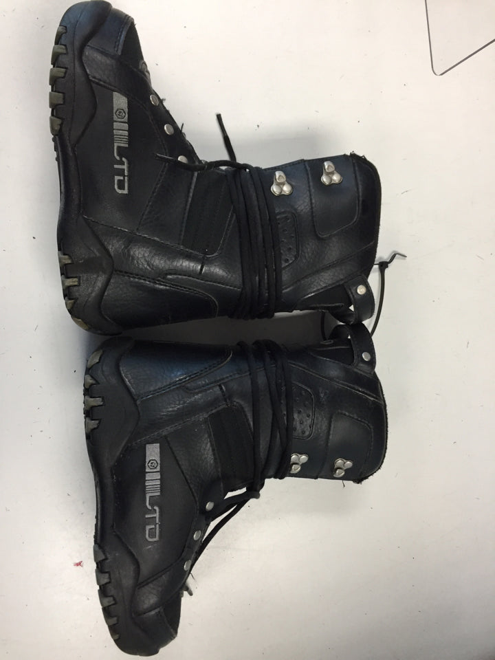 LTD Black Boys Size Specific 5 Used Snowboard Boots