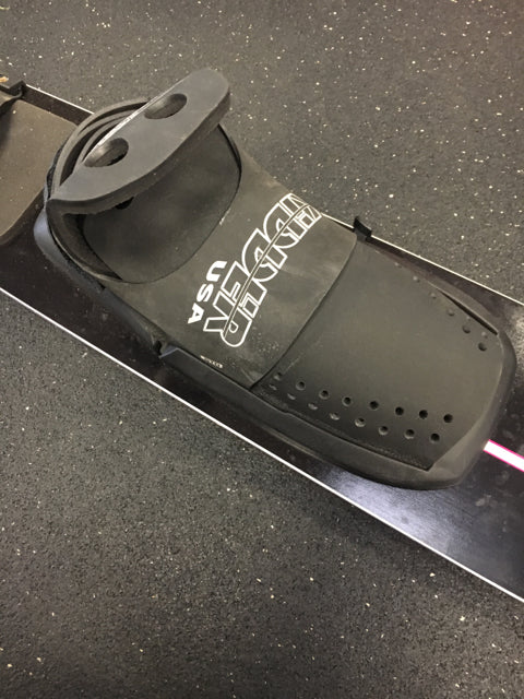 Kidder Tour Series Prestige Tunnel 5.0 Black/Pink Length 65" Used Water Skis