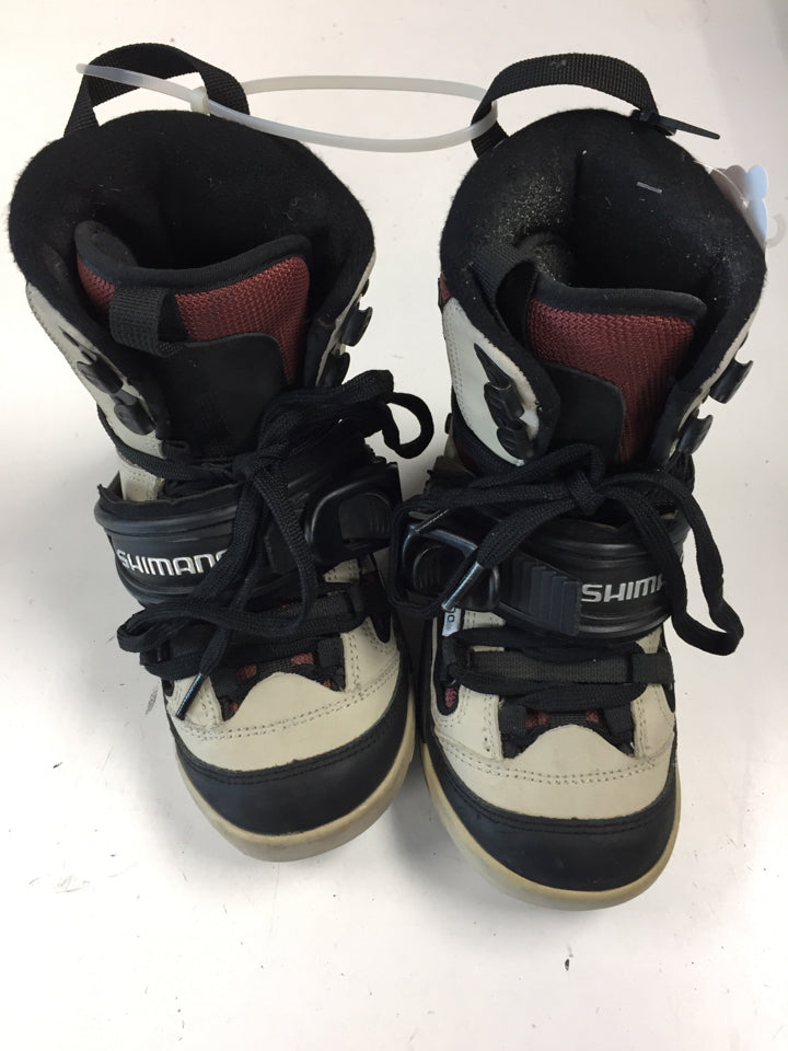 Load image into Gallery viewer, Shimano Black/Red Womens Size Specific 5 Used Snowboard Boots
