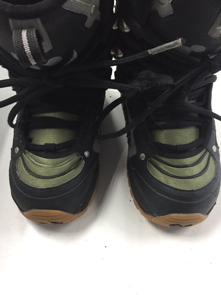 Load image into Gallery viewer, thirtytwo Prion Black/Green Mens Size Specific 7 Used Snowboard Boots
