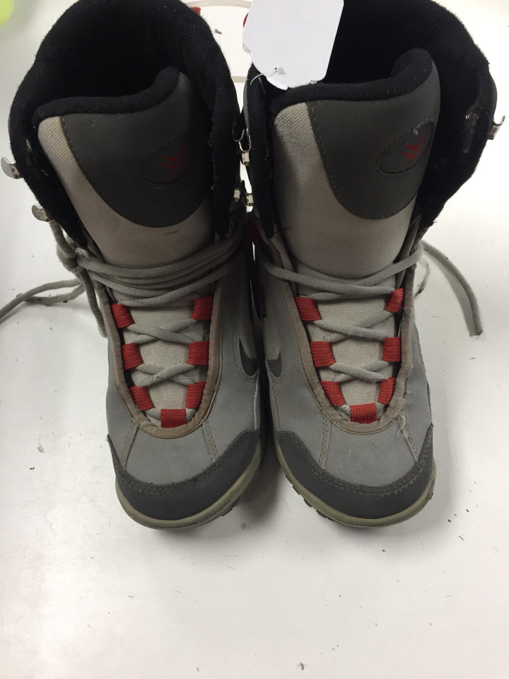 Load image into Gallery viewer, Vision Grey Sr Size Specific 6 Used Snowboard Boots
