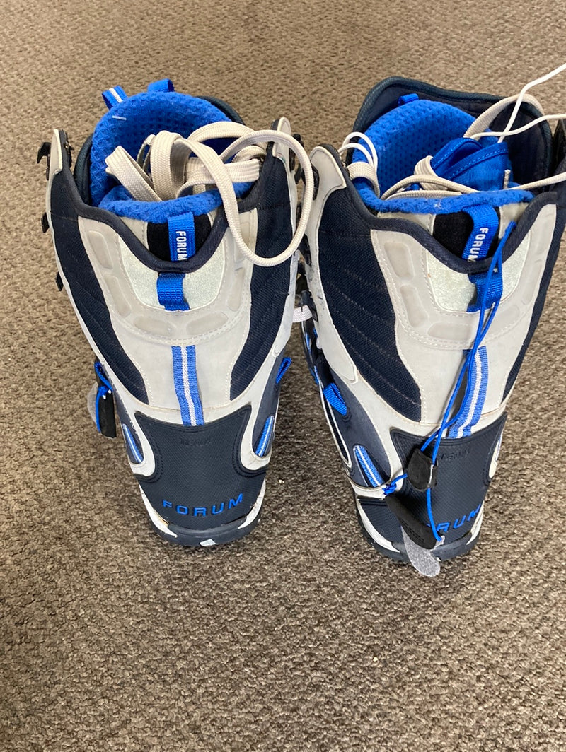 Load image into Gallery viewer, Forum Team Blue Size Specific 8.5 Used Snowboard Boots
